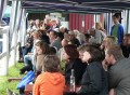 Neugierige Gesichter unter den Zuschauern